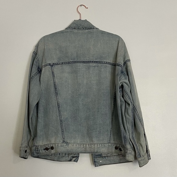 “Like New” Condition- Free People Jeans Jacket - Picture 4 of 9